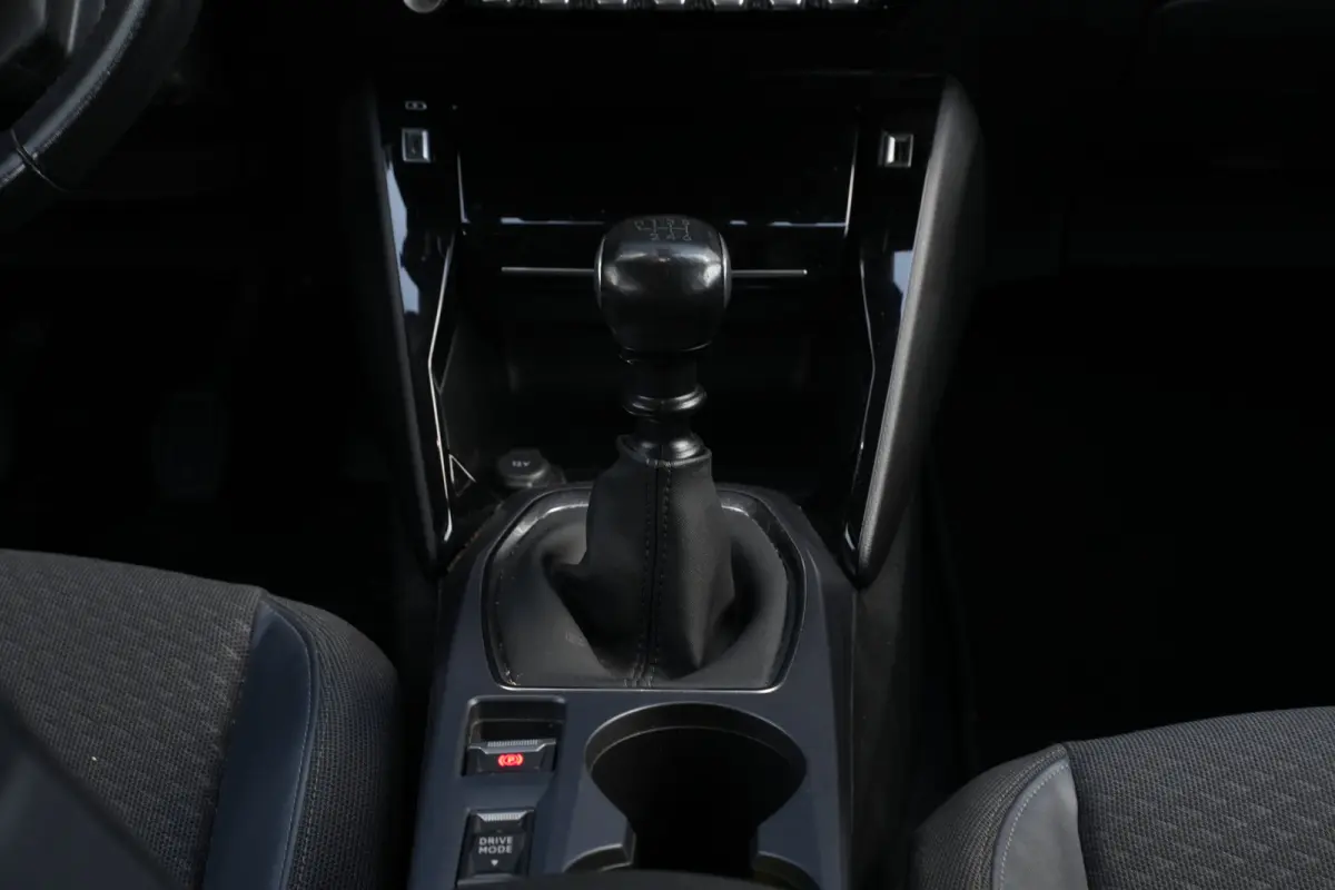 1.2 131pk PureTech Blue Lease Allure | 360 Camera | Carplay | Adaptive Cruise | 17" |