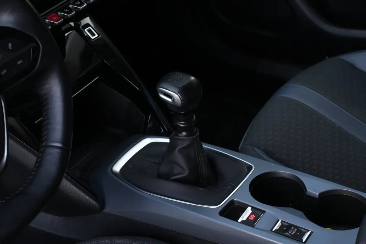 1.2 131pk PureTech Blue Lease Allure | 360 Camera | Carplay | Adaptive Cruise | 17" |