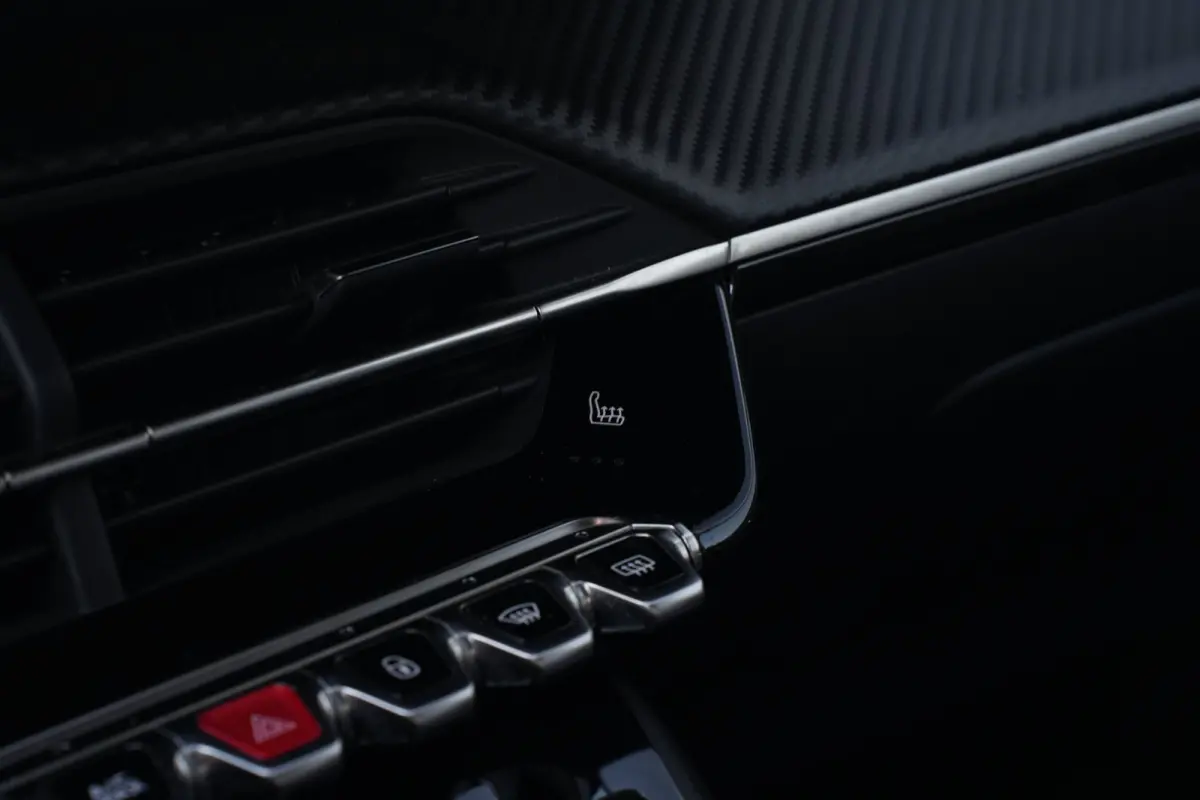 1.2 131pk PureTech Blue Lease Allure | 360 Camera | Carplay | Adaptive Cruise | 17" |
