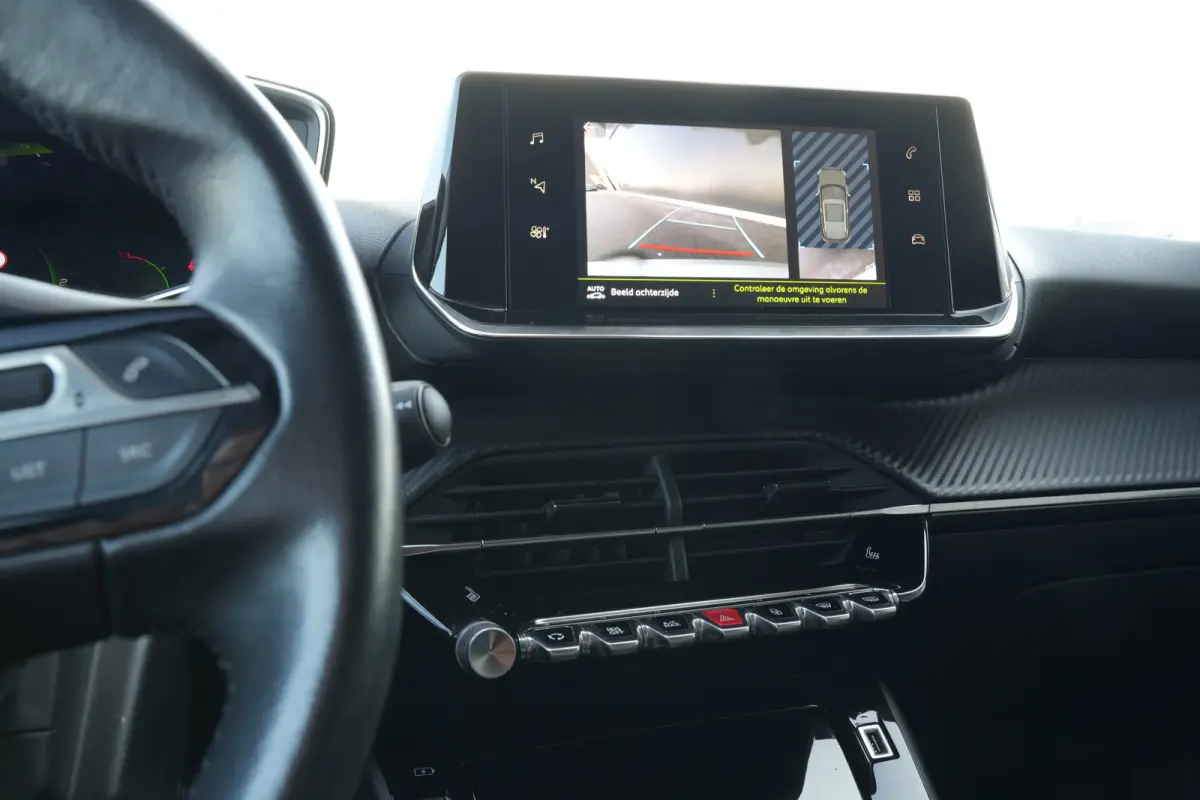 1.2 131pk PureTech Blue Lease Allure | 360 Camera | Carplay | Adaptive Cruise | 17" |