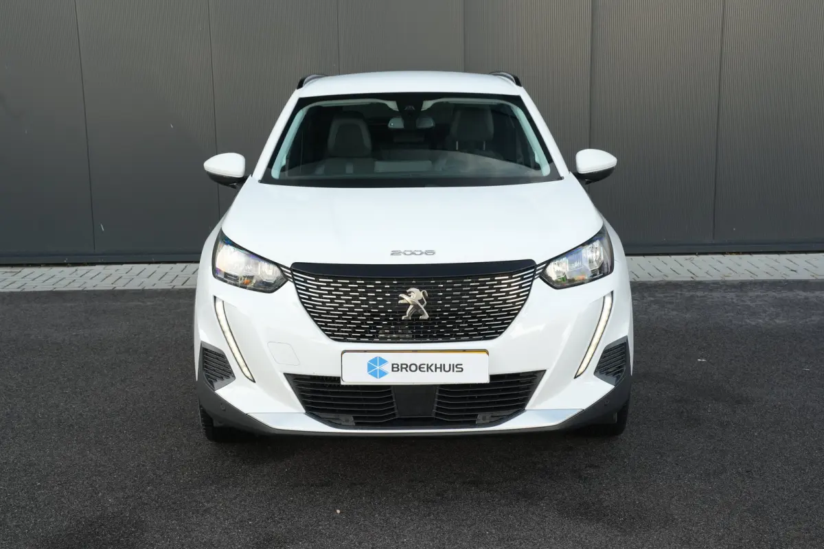 1.2 131pk PureTech Blue Lease Allure | 360 Camera | Carplay | Adaptive Cruise | 17" |