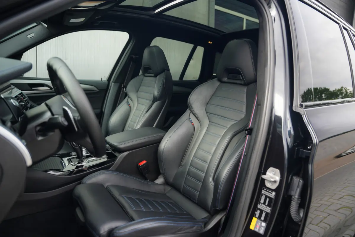 xDrive30e 292 pk High Executive M-Sportpakket / Pano-Dak/ Harman-Kardon/ Head-Up/ SuperSport-Stoel/ Keyless/ Camera/ Leder/ Stoel.Verw/ Memory/ Driving Assistant/ 20'' LMV