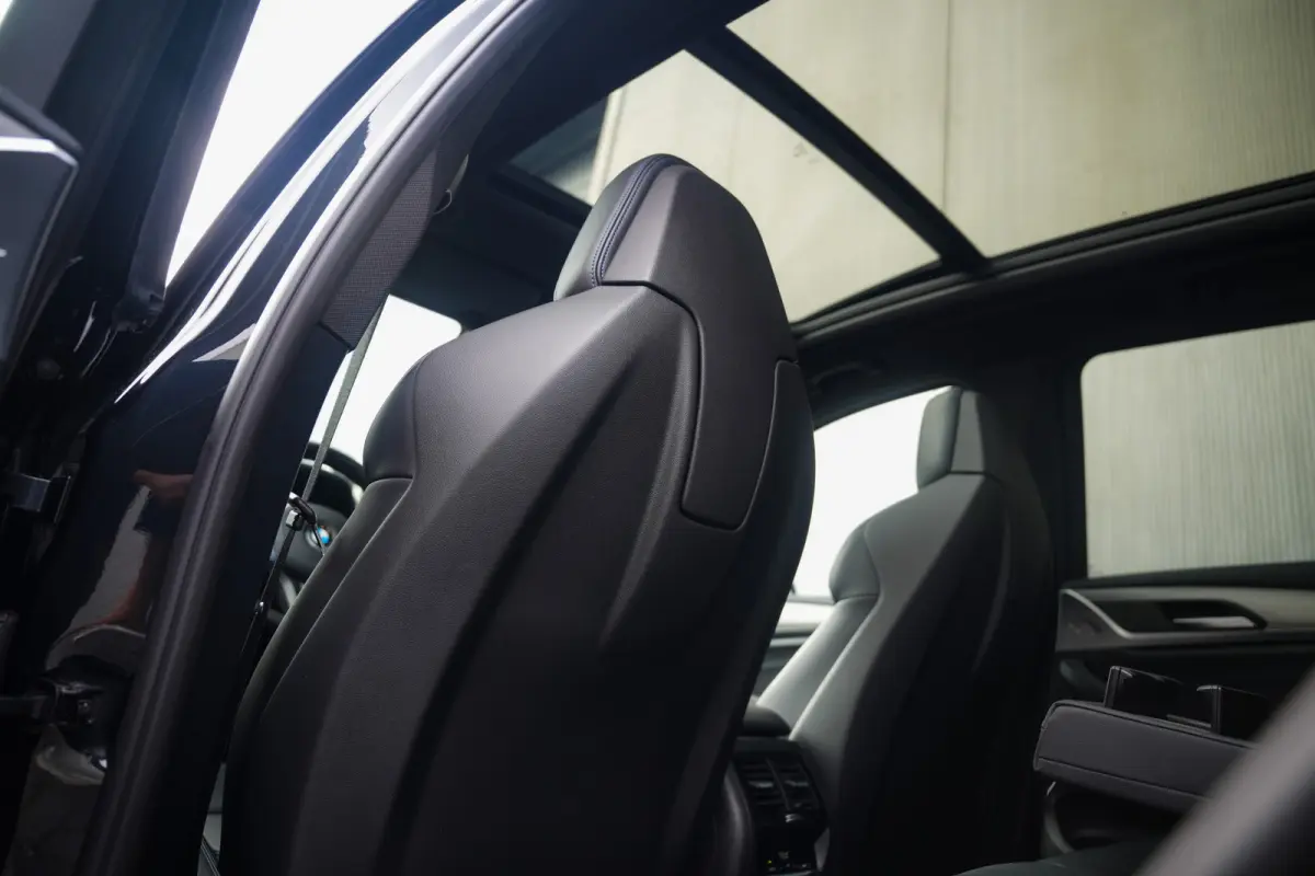 xDrive30e 292 pk High Executive M-Sportpakket / Pano-Dak/ Harman-Kardon/ Head-Up/ SuperSport-Stoel/ Keyless/ Camera/ Leder/ Stoel.Verw/ Memory/ Driving Assistant/ 20'' LMV