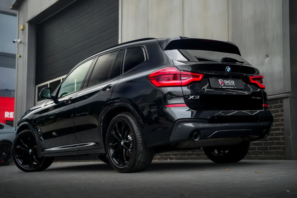 xDrive30e 292 pk High Executive M-Sportpakket / Pano-Dak/ Harman-Kardon/ Head-Up/ SuperSport-Stoel/ Keyless/ Camera/ Leder/ Stoel.Verw/ Memory/ Driving Assistant/ 20'' LMV