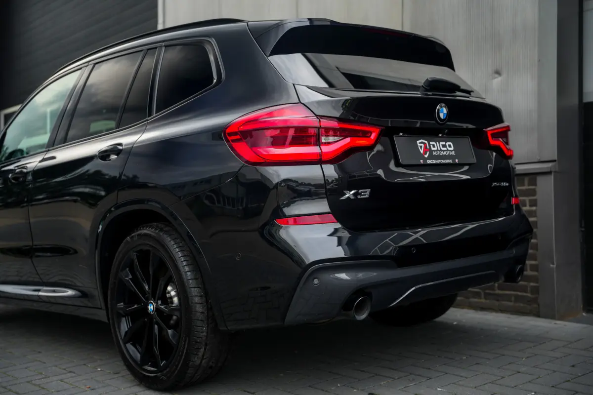 xDrive30e 292 pk High Executive M-Sportpakket / Pano-Dak/ Harman-Kardon/ Head-Up/ SuperSport-Stoel/ Keyless/ Camera/ Leder/ Stoel.Verw/ Memory/ Driving Assistant/ 20'' LMV
