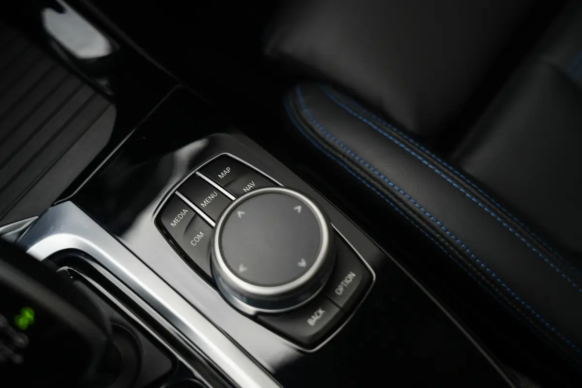 xDrive30e 292 pk High Executive M-Sportpakket / Pano-Dak/ Harman-Kardon/ Head-Up/ SuperSport-Stoel/ Keyless/ Camera/ Leder/ Stoel.Verw/ Memory/ Driving Assistant/ 20'' LMV