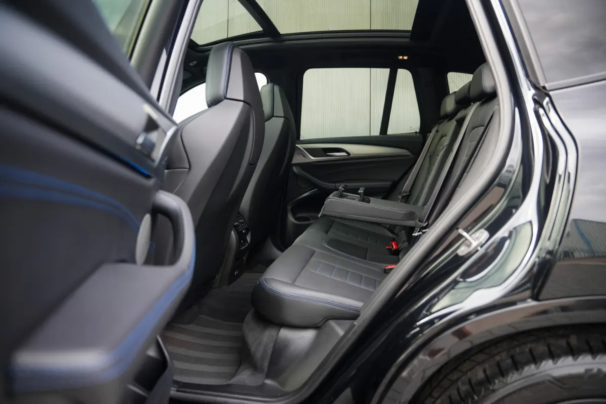 xDrive30e 292 pk High Executive M-Sportpakket / Pano-Dak/ Harman-Kardon/ Head-Up/ SuperSport-Stoel/ Keyless/ Camera/ Leder/ Stoel.Verw/ Memory/ Driving Assistant/ 20'' LMV