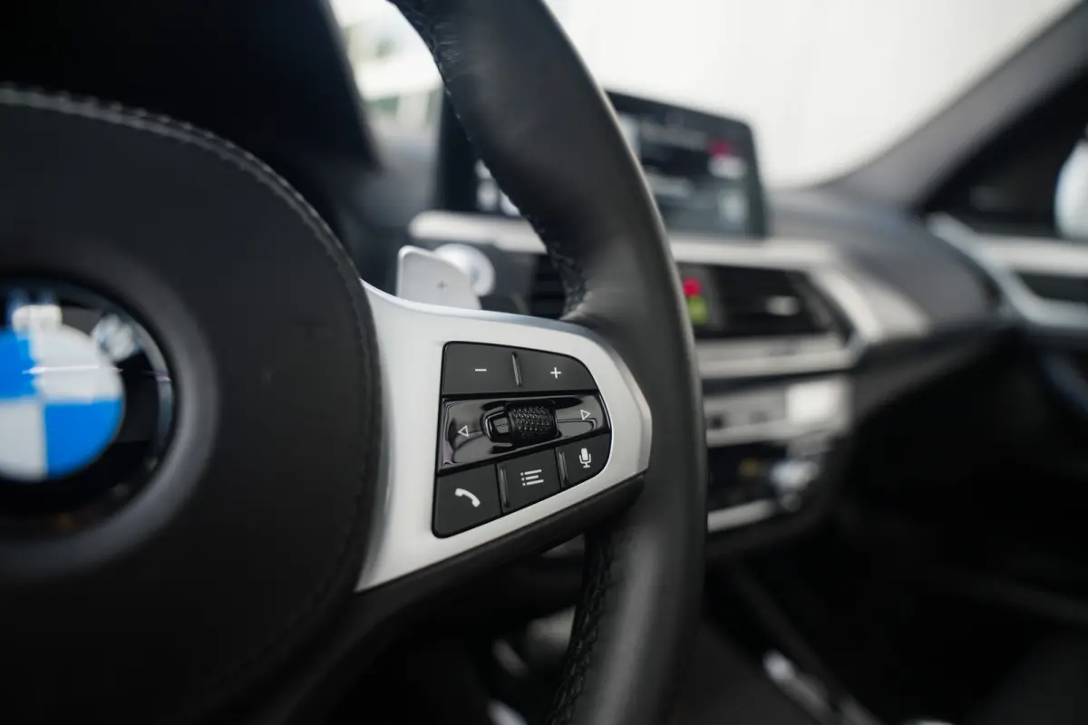 xDrive30e 292 pk High Executive M-Sportpakket / Pano-Dak/ Harman-Kardon/ Head-Up/ SuperSport-Stoel/ Keyless/ Camera/ Leder/ Stoel.Verw/ Memory/ Driving Assistant/ 20'' LMV