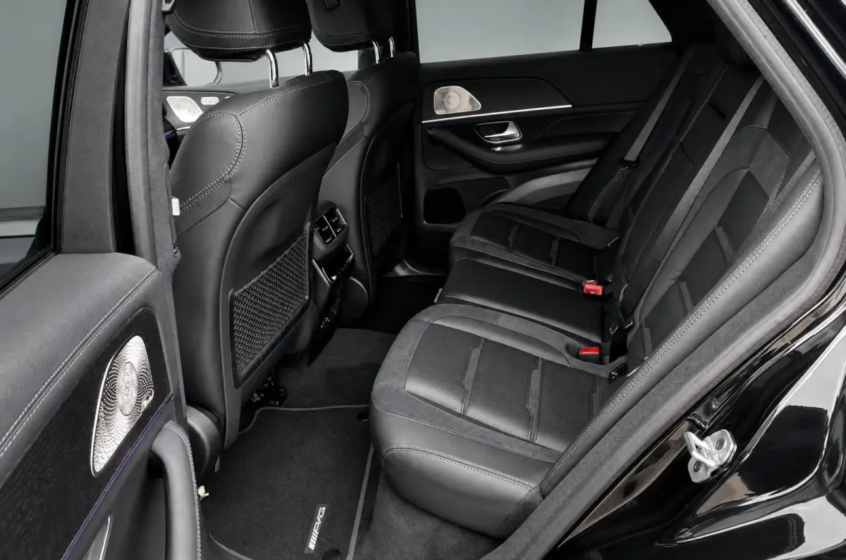 AMG 53 Hybrid 4MATIC+ Night Edition Premium Plus LUCHTVERING / TREKHAAK / BURMESTER / FULL BLACK