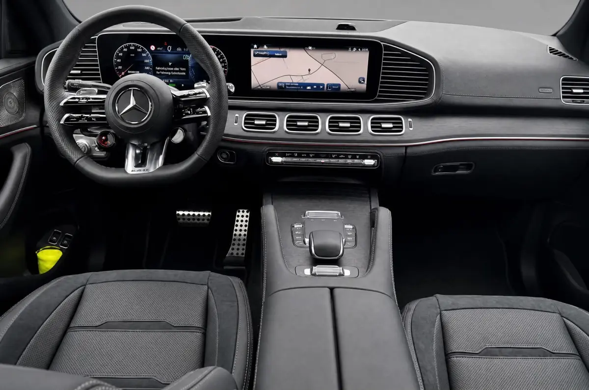 AMG 53 Hybrid 4MATIC+ Night Edition Premium Plus LUCHTVERING / TREKHAAK / BURMESTER / FULL BLACK