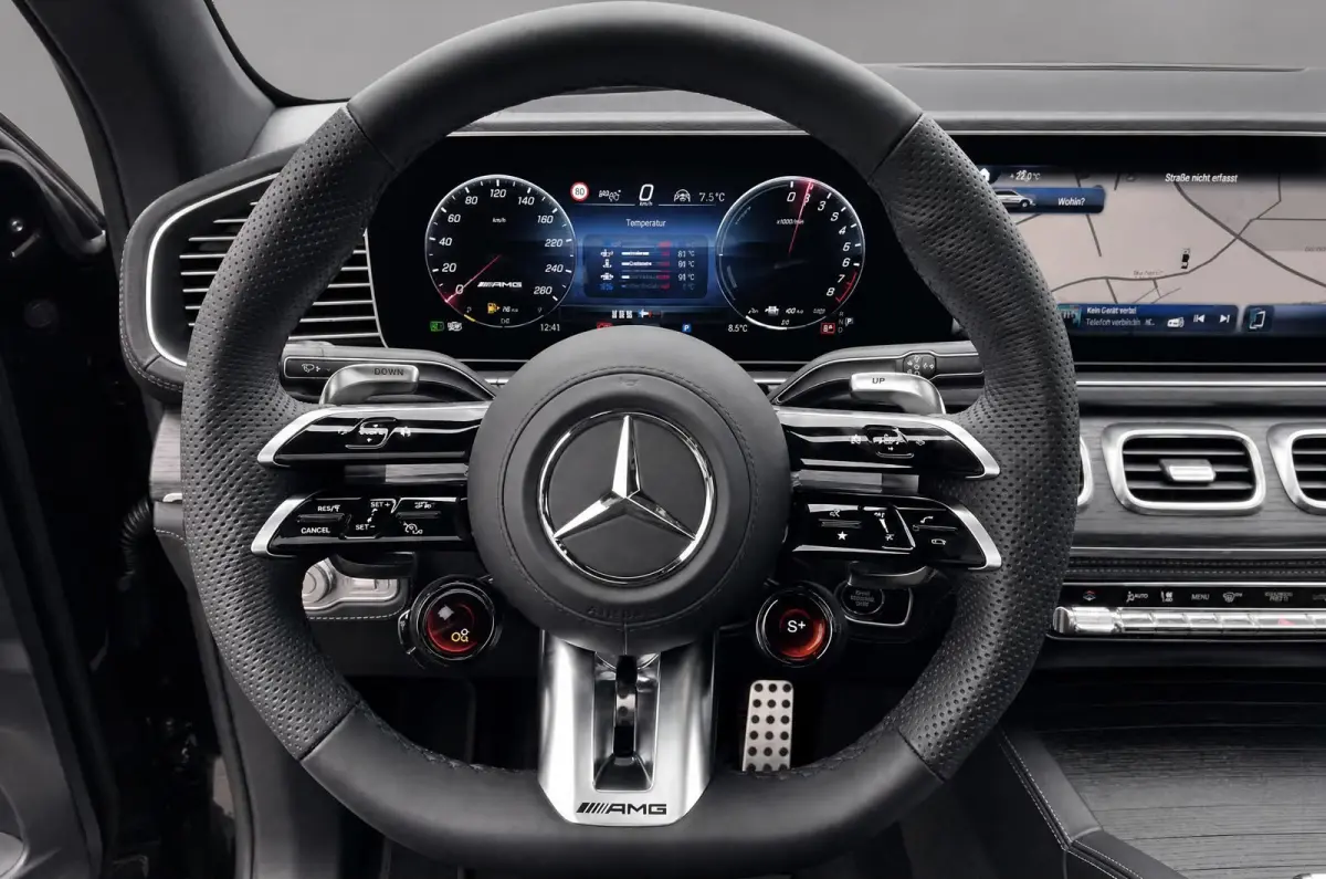 AMG 53 Hybrid 4MATIC+ Night Edition Premium Plus LUCHTVERING / TREKHAAK / BURMESTER / FULL BLACK