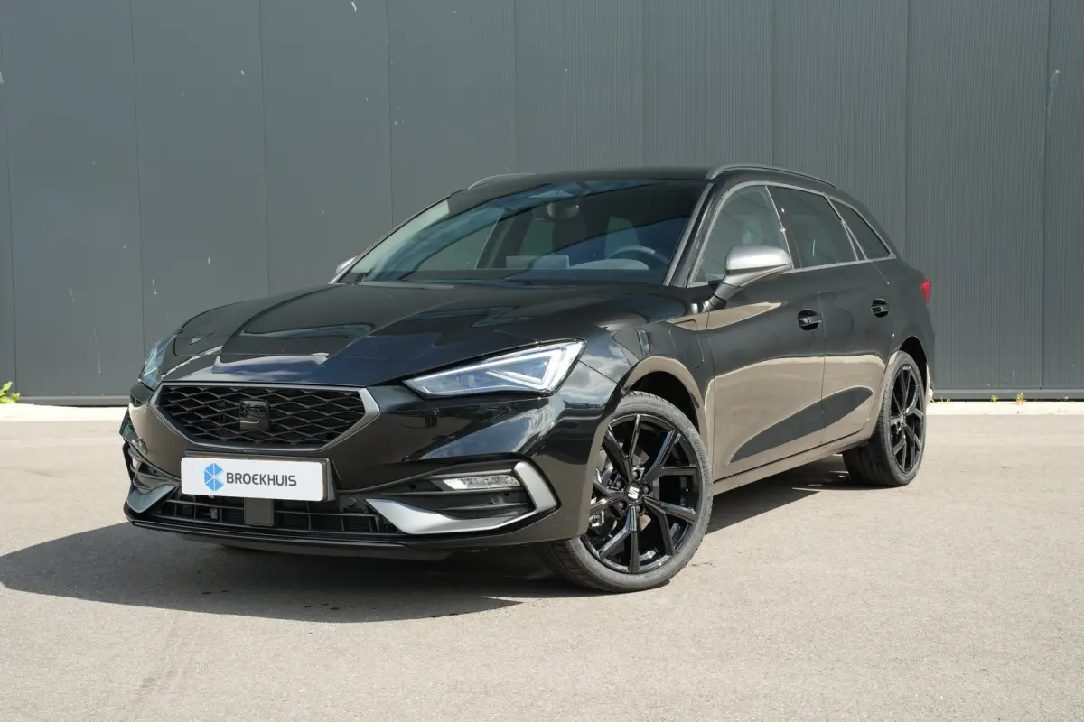 1.5TSI eHybrid 204pk FR Business |  Wegklapbare trekhaak | Matrix LED | Keyless | Camera | 18"