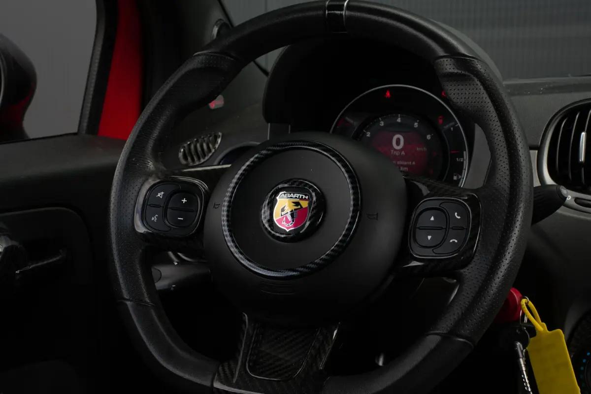 Abarth 595 145pk 1.4 T-Jet | Beats premium soundsysteem | Carbon delen | Carbonafwerking interieur