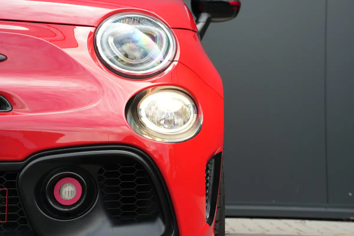 Abarth 595 145pk 1.4 T-Jet | Beats premium soundsysteem | Carbon delen | Carbonafwerking interieur