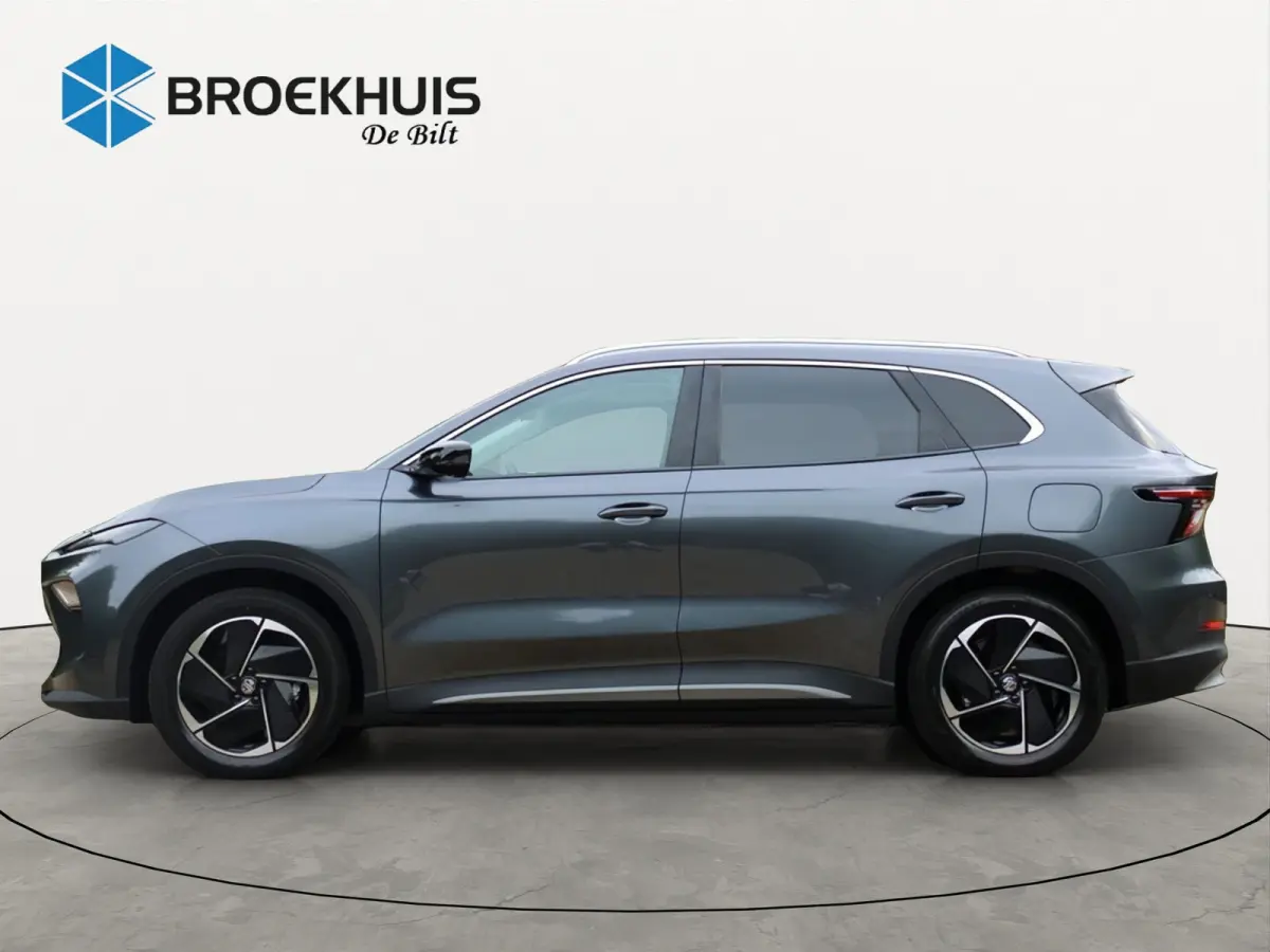Luxury 64 kWh | 360° CAMERA | STOEL + STUURVERWARMING | ADAPTIVE CRUISE | DODE HOEK | PARK SENS V+A | ELEKTR. STOEL | STREAMINGS DIENSTEN