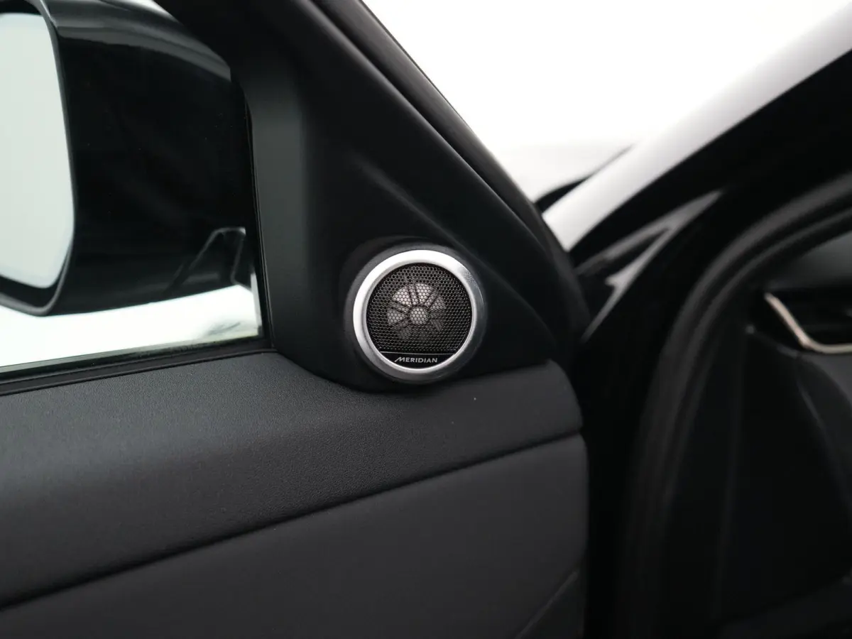 1.5 P270e PHEV Business Dynamic Edition | Cold Climate Pack | Black Exterior Pack | Elektrische Trekhaak |