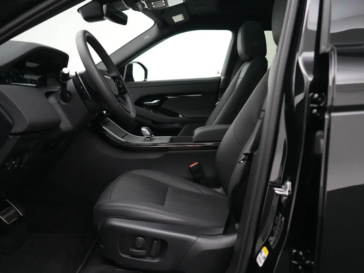 1.5 P270e PHEV Business Dynamic Edition | Cold Climate Pack | Black Exterior Pack | Elektrische Trekhaak |