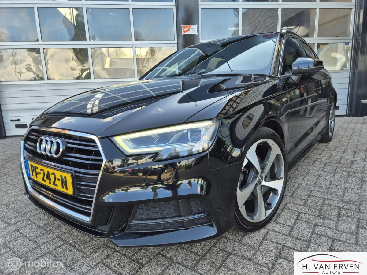 1.0 TFSI Sport S-LINE RIJKLAAR! 18" NAVI