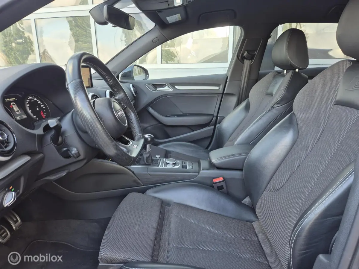 1.0 TFSI Sport S-LINE RIJKLAAR! 18" NAVI