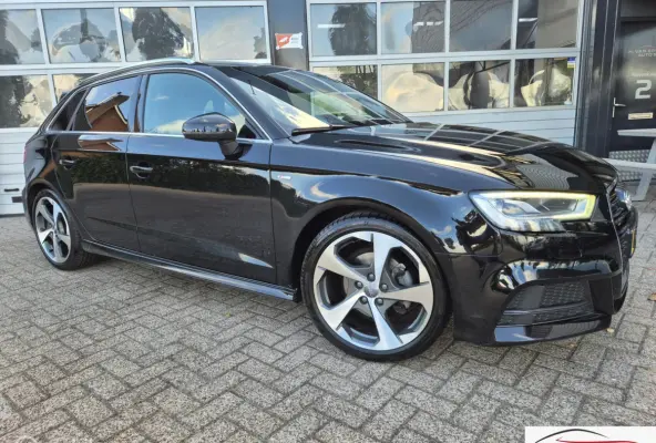 1.0 TFSI Sport S-LINE RIJKLAAR! 18" NAVI