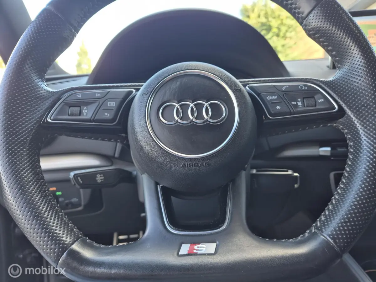 1.0 TFSI Sport S-LINE RIJKLAAR! 18" NAVI