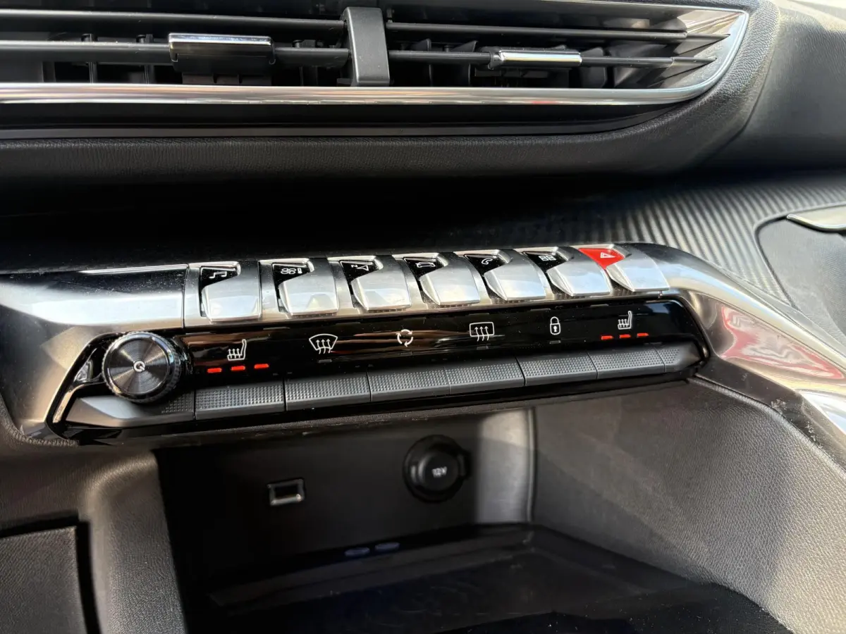 1.2 PureTech Allure | Navigatie | Parkeerhulp | Cruise Control | Navigatie | Apple Carplay/Android Auto