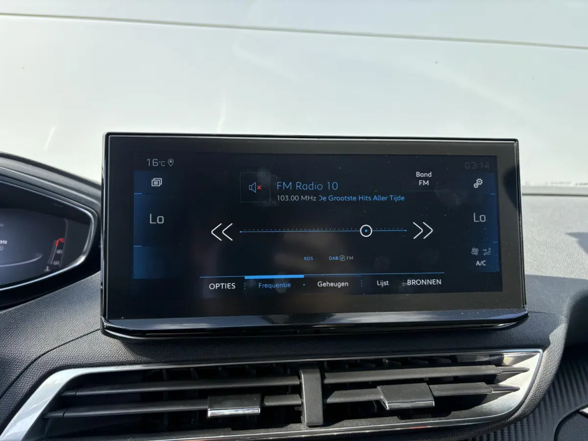 1.2 PureTech Allure | Navigatie | Parkeerhulp | Cruise Control | Navigatie | Apple Carplay/Android Auto