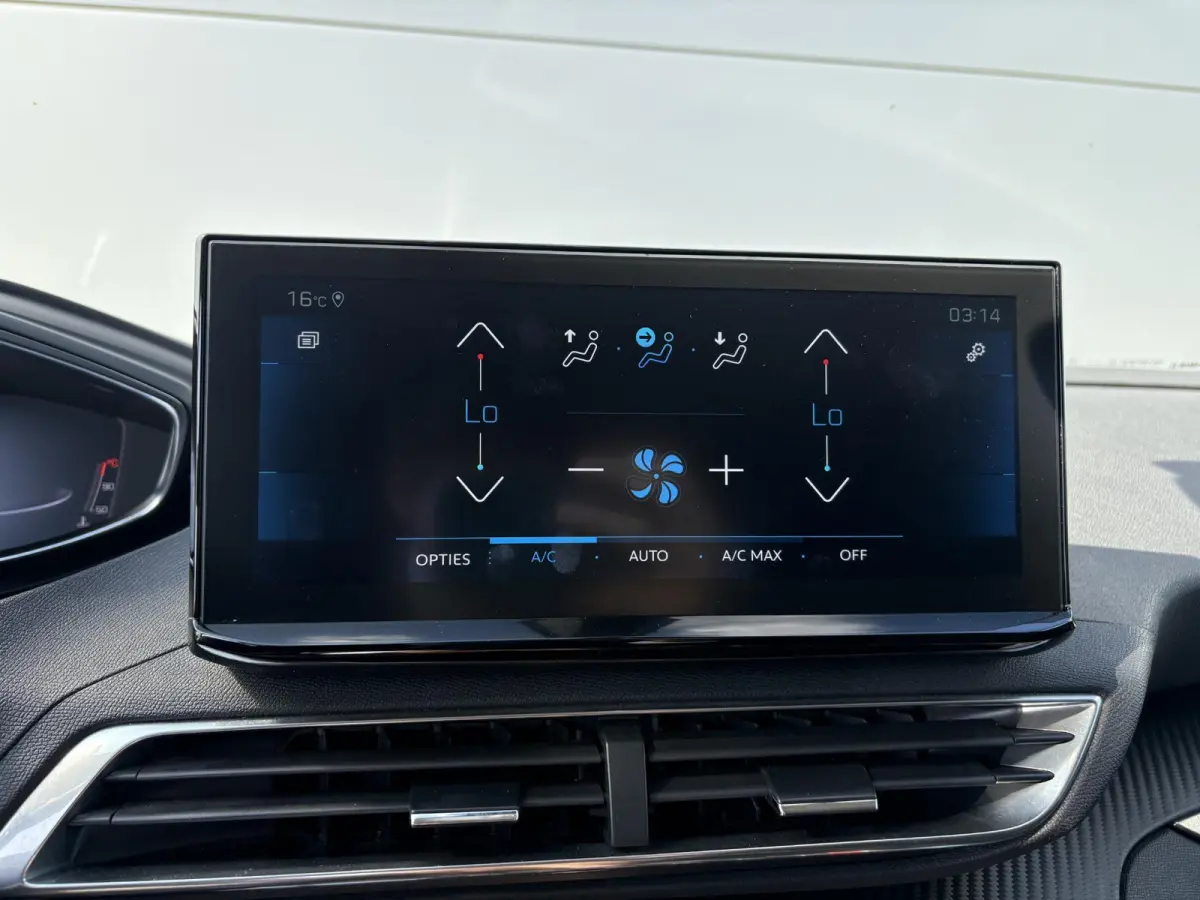 1.2 PureTech Allure | Navigatie | Parkeerhulp | Cruise Control | Navigatie | Apple Carplay/Android Auto