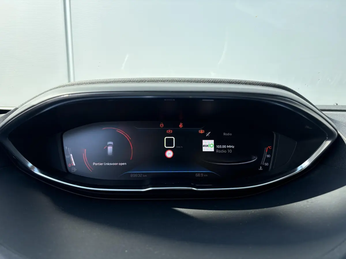 1.2 PureTech Allure | Navigatie | Parkeerhulp | Cruise Control | Navigatie | Apple Carplay/Android Auto