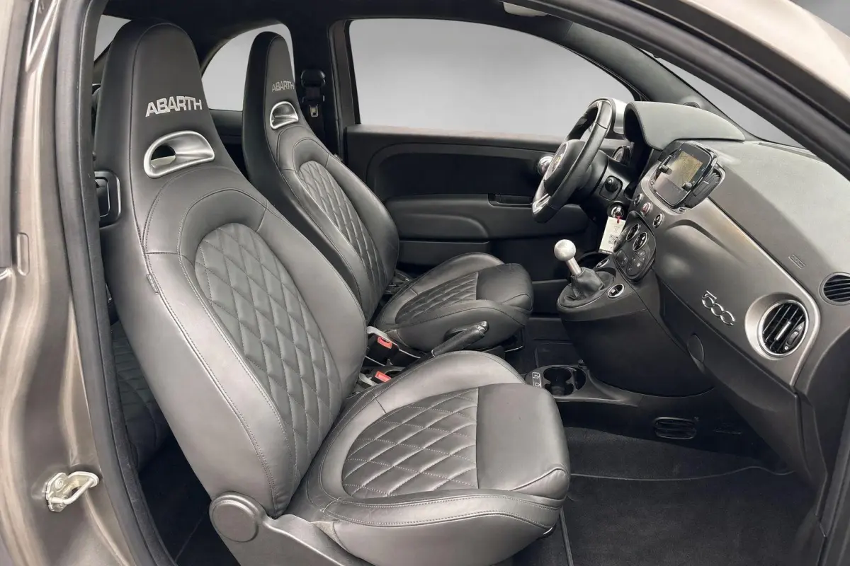 595 1.4 T-Jet Abarth 165pk Turismo | Navigatie | Lederen bekleding | Climate Control | LMV 17"|
