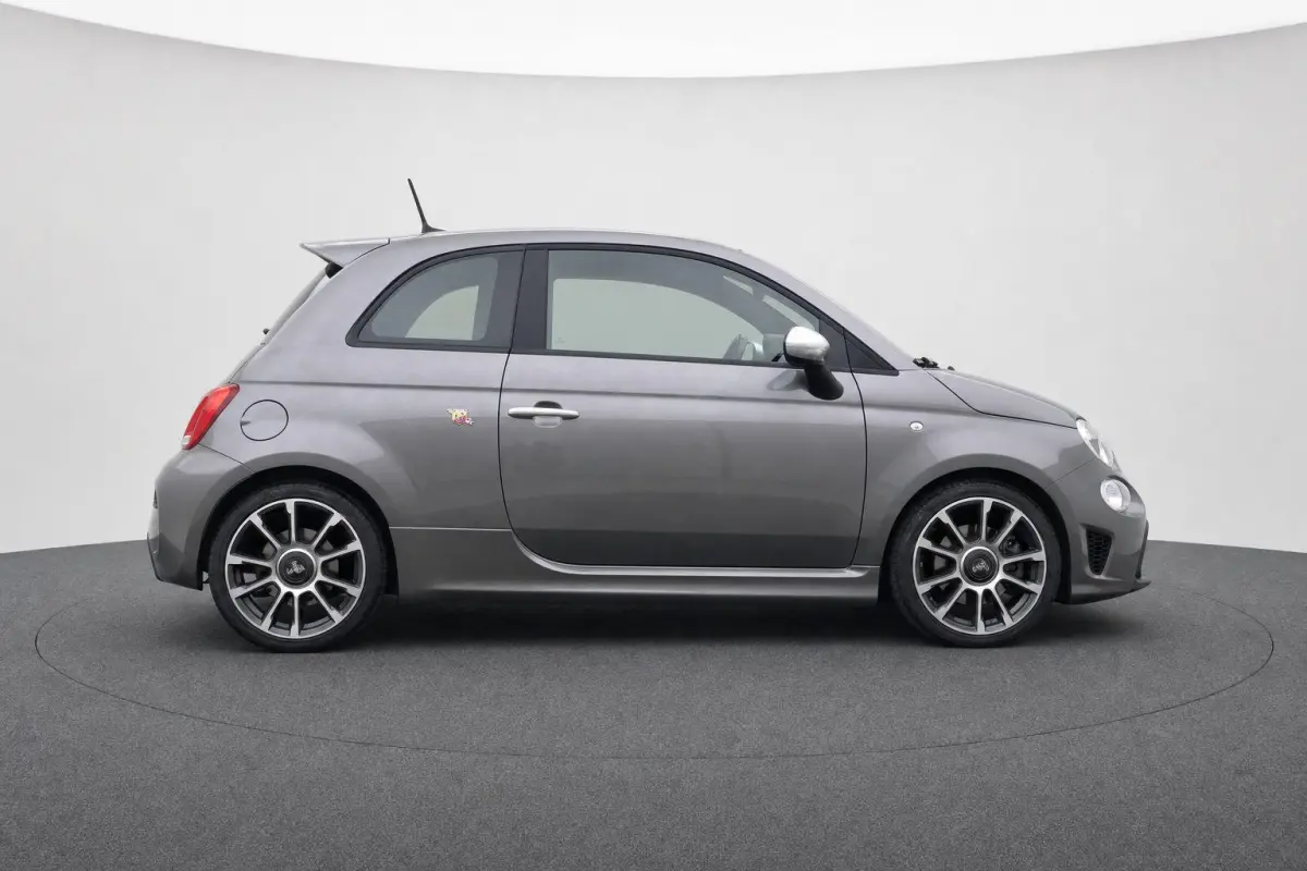 595 1.4 T-Jet Abarth 165pk Turismo | Navigatie | Lederen bekleding | Climate Control | LMV 17"|