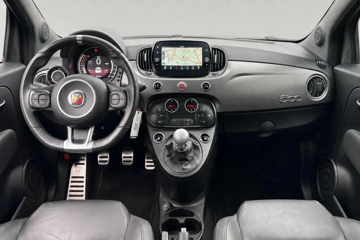 595 1.4 T-Jet Abarth 165pk Turismo | Navigatie | Lederen bekleding | Climate Control | LMV 17"|