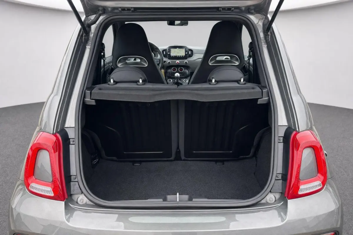 595 1.4 T-Jet Abarth 165pk Turismo | Navigatie | Lederen bekleding | Climate Control | LMV 17"|