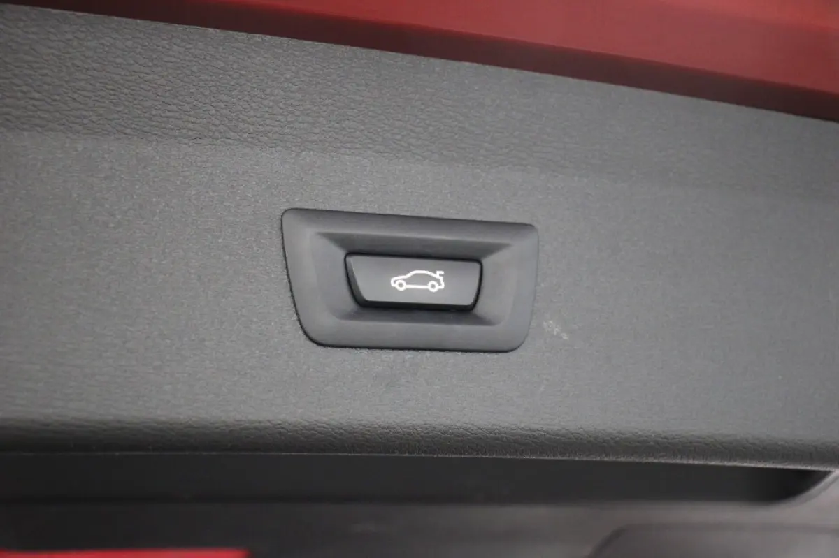 sDrive18i Business Edition Automaat - Carplay, Camera, Headup Display, Cruise