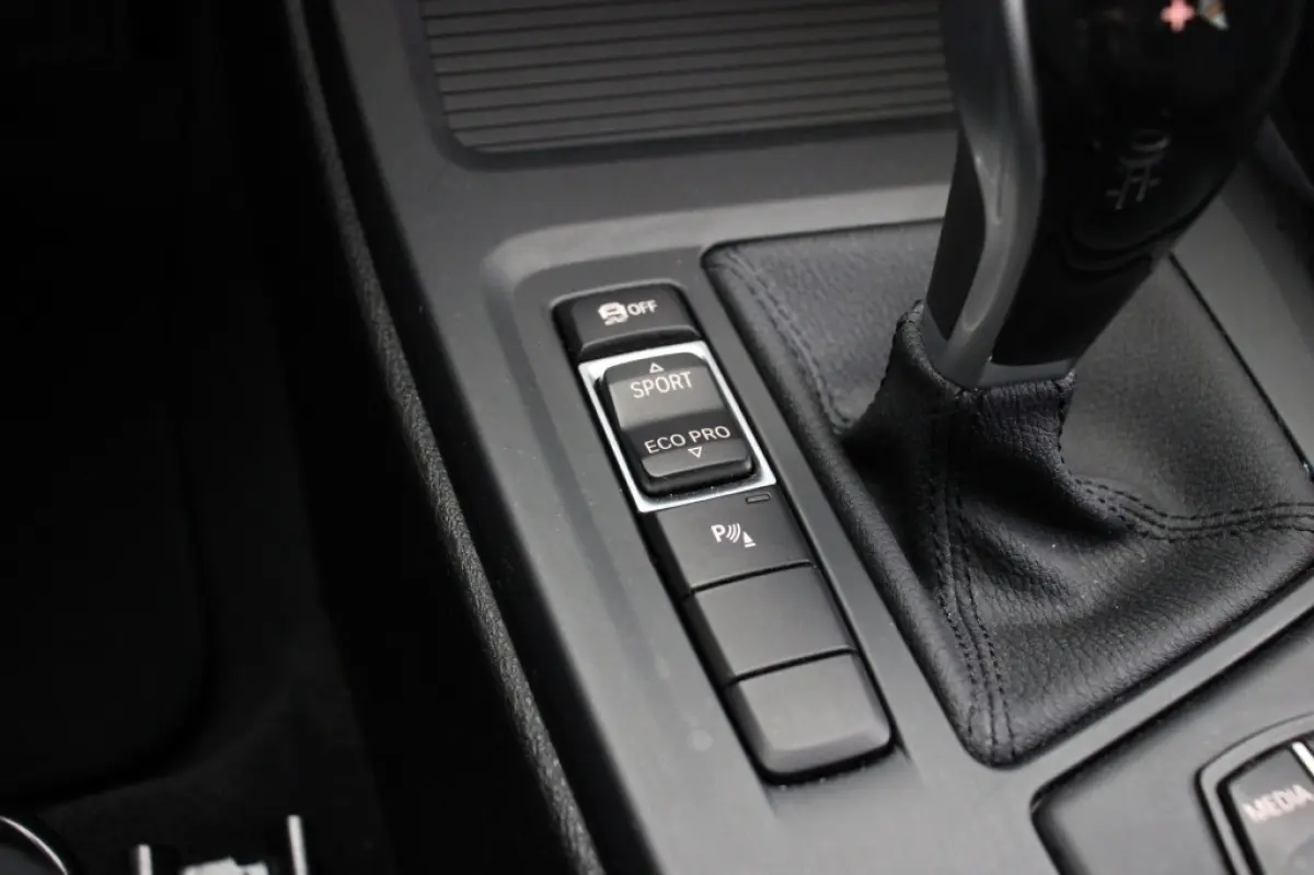 sDrive18i Business Edition Automaat - Carplay, Camera, Headup Display, Cruise