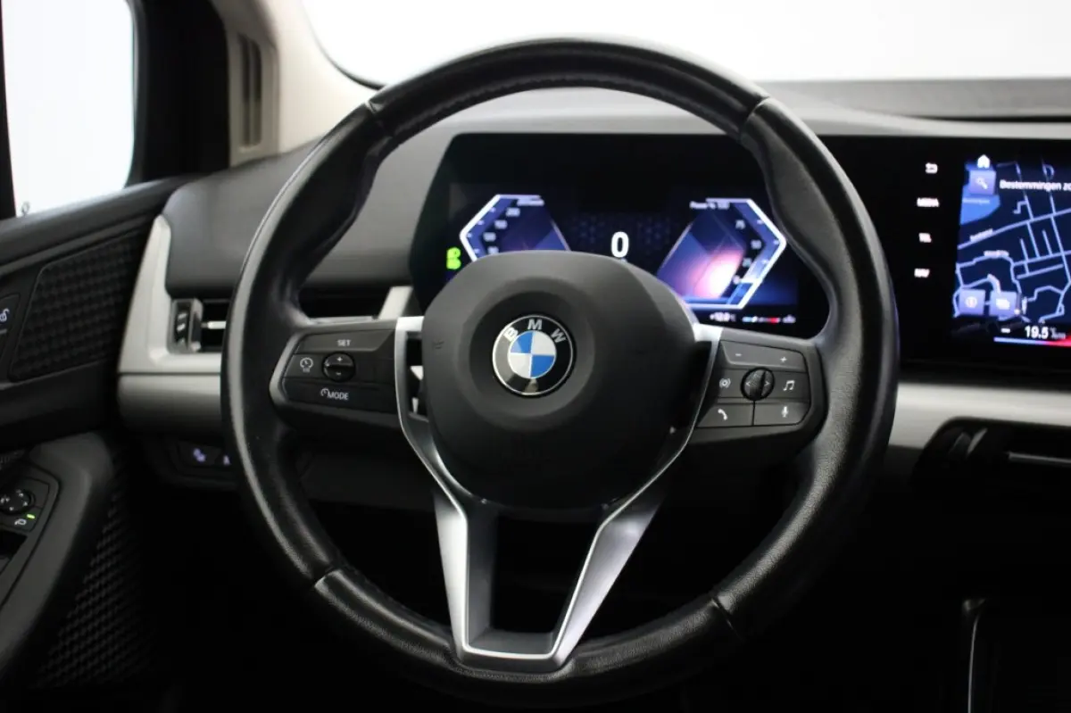 218i Automaat - Digitaal Cockpit, Carplay, Camera, Cruise
