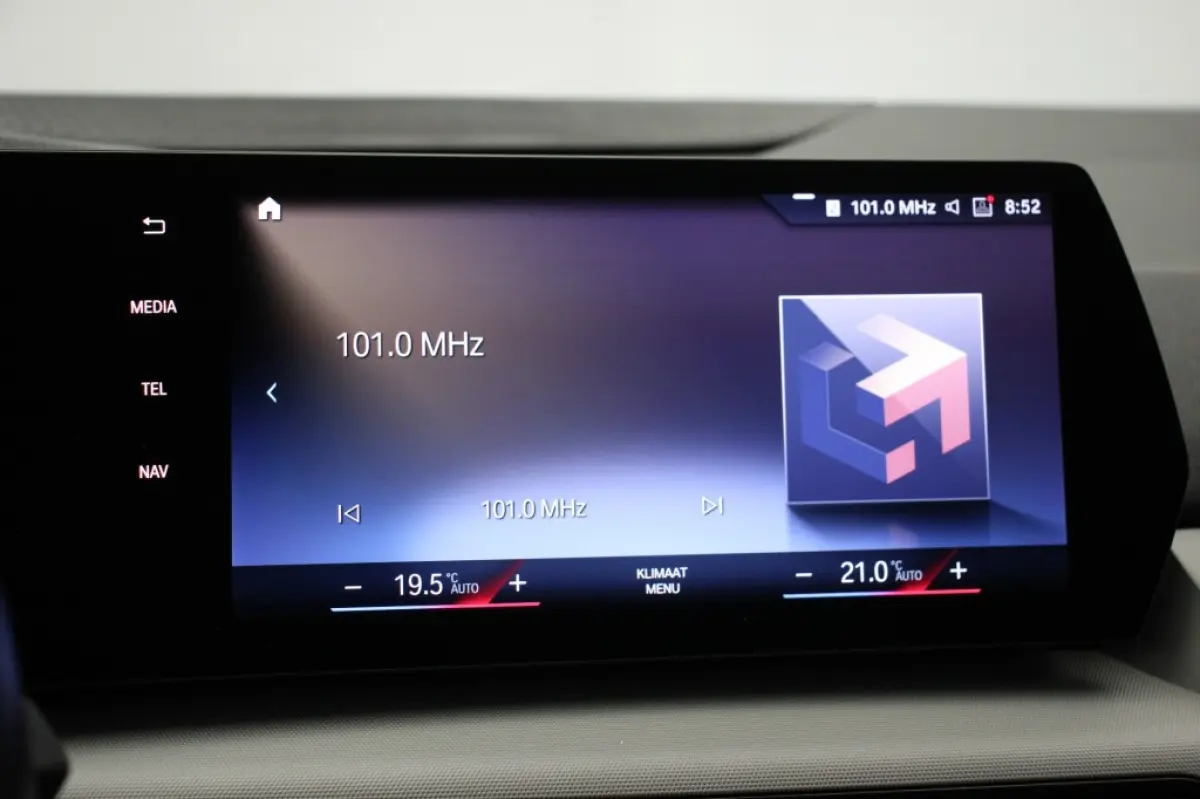 218i Automaat - Digitaal Cockpit, Carplay, Camera, Cruise