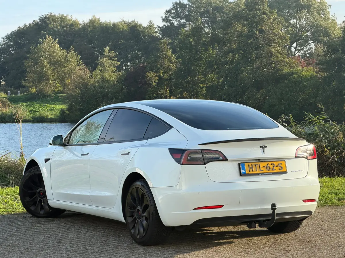 Long Range AWD 75 kWh - Pearl White - Panorama/Leder/Trekhaak - SoH 93%