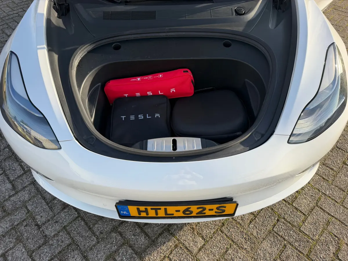 Long Range AWD 75 kWh - Pearl White - Panorama/Leder/Trekhaak - SoH 93%