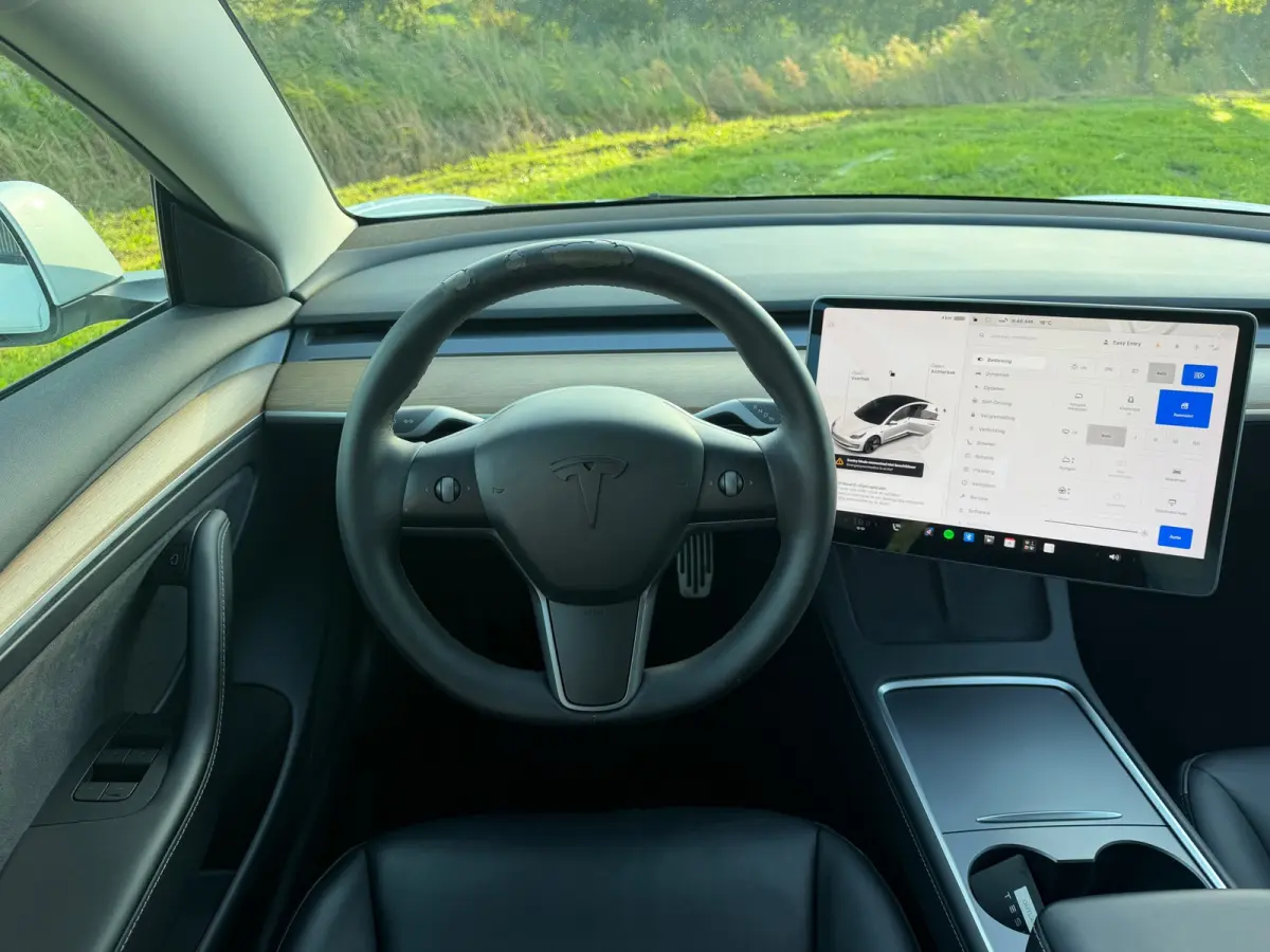 Long Range AWD 75 kWh - Pearl White - Panorama/Leder/Trekhaak - SoH 93%