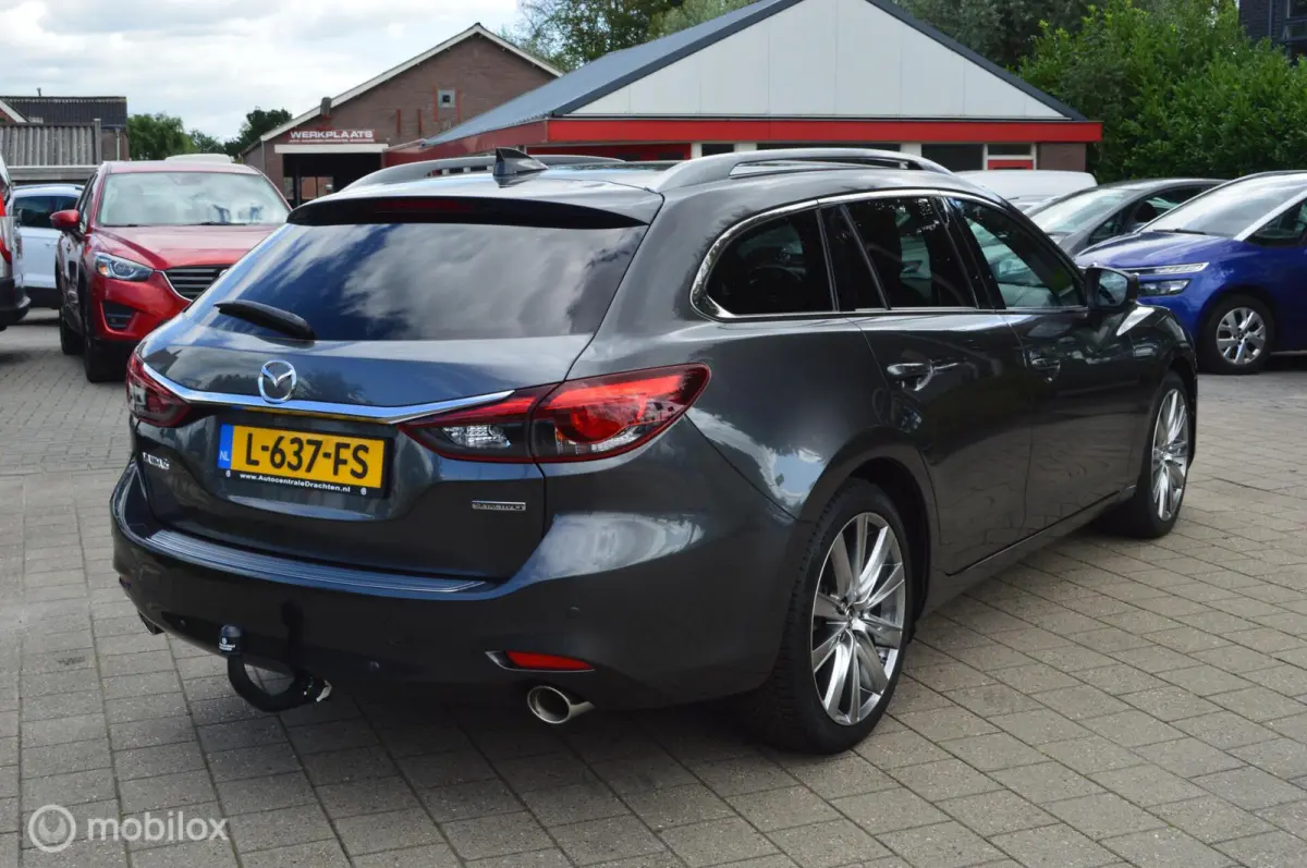 2.5 SkyActiv-G 194 Signature