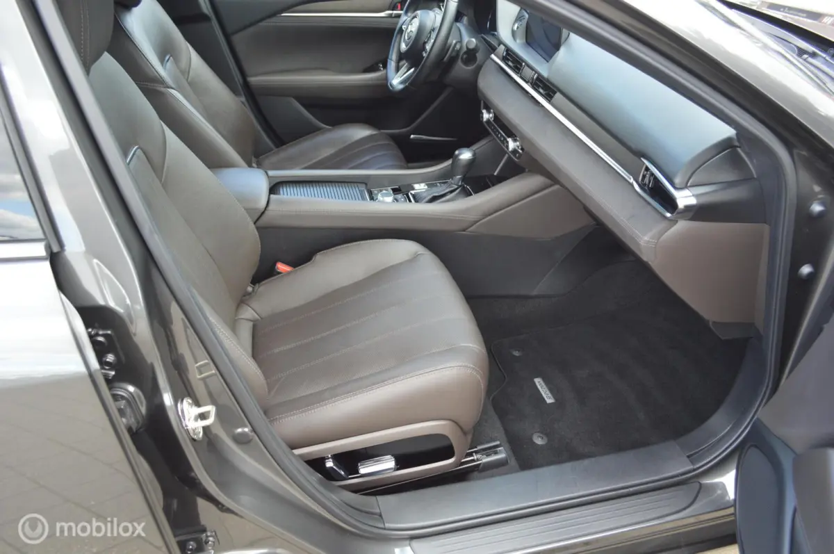 2.5 SkyActiv-G 194 Signature