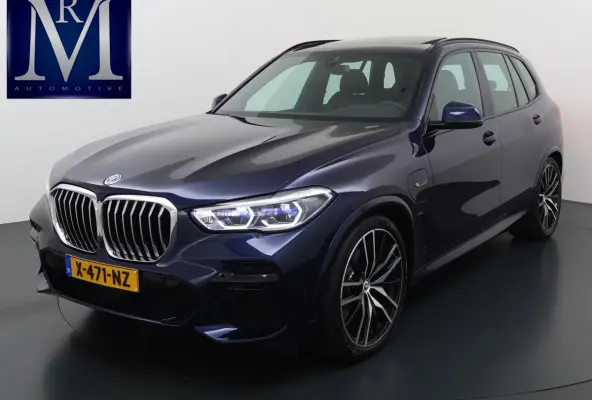 xDrive45e High Executive BOMVOL! | PANO | HARMAN KARDON | LASER LED | ELEK. ACHTER KLEP | ELEK. TREKHAAK | STOELVERWARMING | ELEK. MEM. SEAT | ACHTERUITRIJCAMERA | 22'' VELGEN | RIJKLAAR PRI