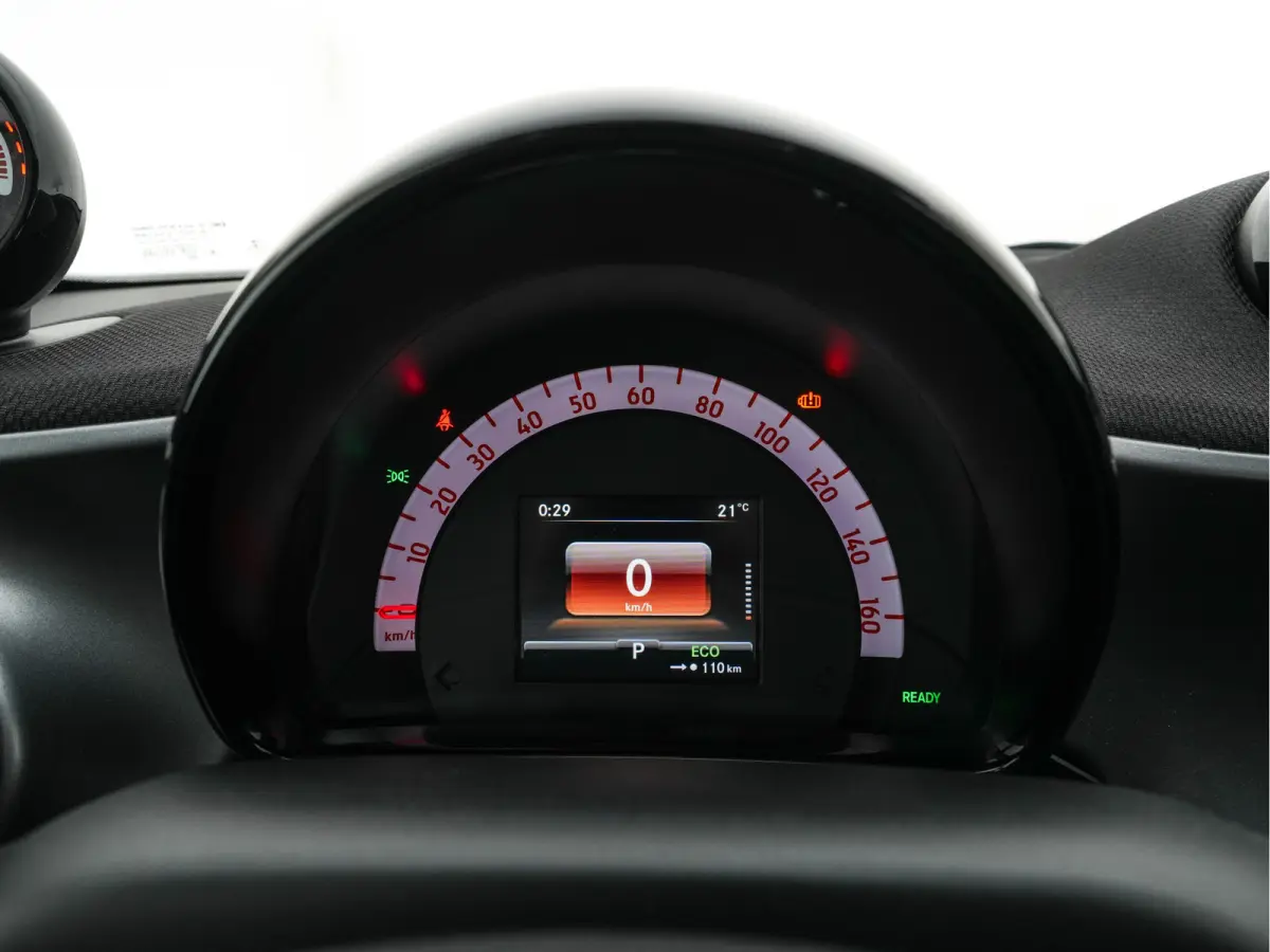EQ Passion 18 kWh (3-Fase-22kW) {SoH-95%} Aut.*FACE-LIFT | LED-LIGHTS | HEATED-COMFORTSEATS | CRUISE | ECC | DAB | SMART-AUDIO | COOL/AUDIO-PACK | 15"ALU*