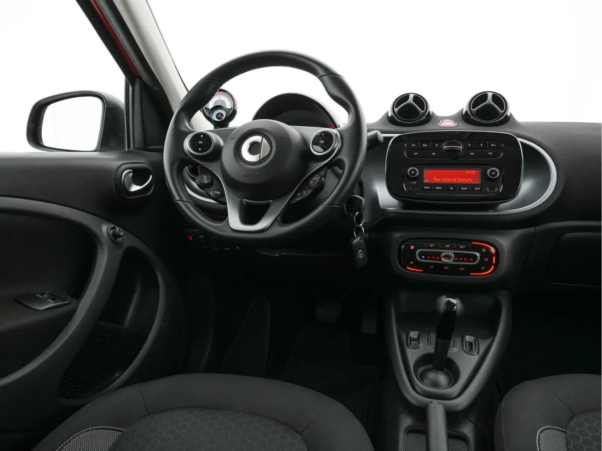 EQ Passion 18 kWh (3-Fase-22kW) {SoH-95%} Aut.*FACE-LIFT | LED-LIGHTS | HEATED-COMFORTSEATS | CRUISE | ECC | DAB | SMART-AUDIO | COOL/AUDIO-PACK | 15"ALU*