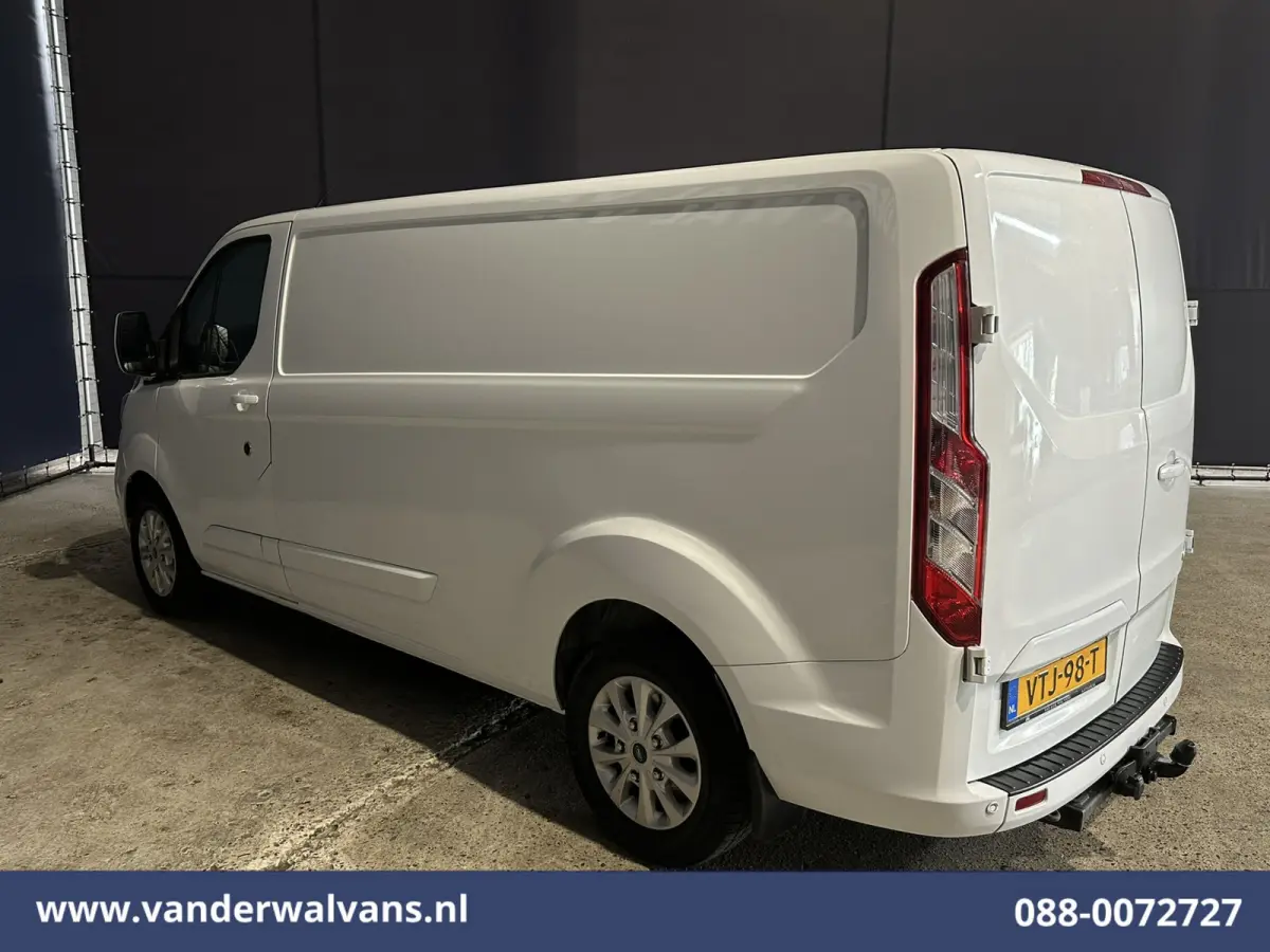 2.0 TDCI 130pk L2H1 Euro6 Airco | Navigatie | Apple Carplay | LED | Cruisecontrol | 2800kg Trekhaak Android Auto, Verwarmde voorruit, Stoelverwarming, Parkeersensoren, Bijrijdersbank