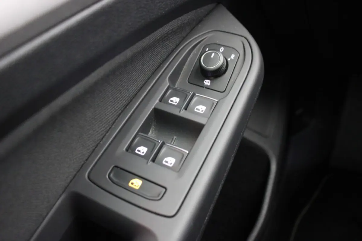 1.0 eTSI Life Automaat - Digitaal Cockpit, Carplay, Adapt. Cruise. Afn. Trekhaak