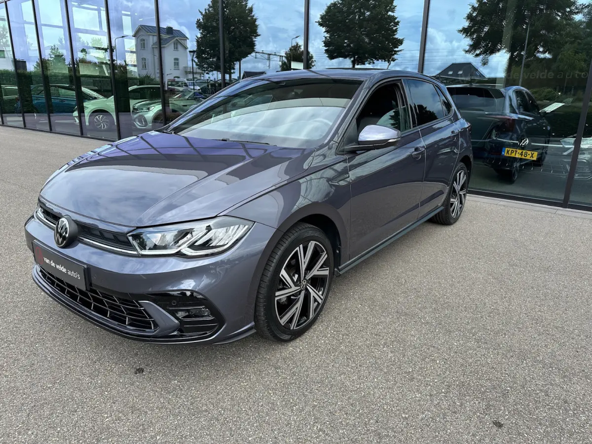 1.0 TSI 95pk R-Line | 17 inch | Camera | Navi | Adapt. Cruise | Climate | Stoelverwarming | Rijklaar incl. garantie