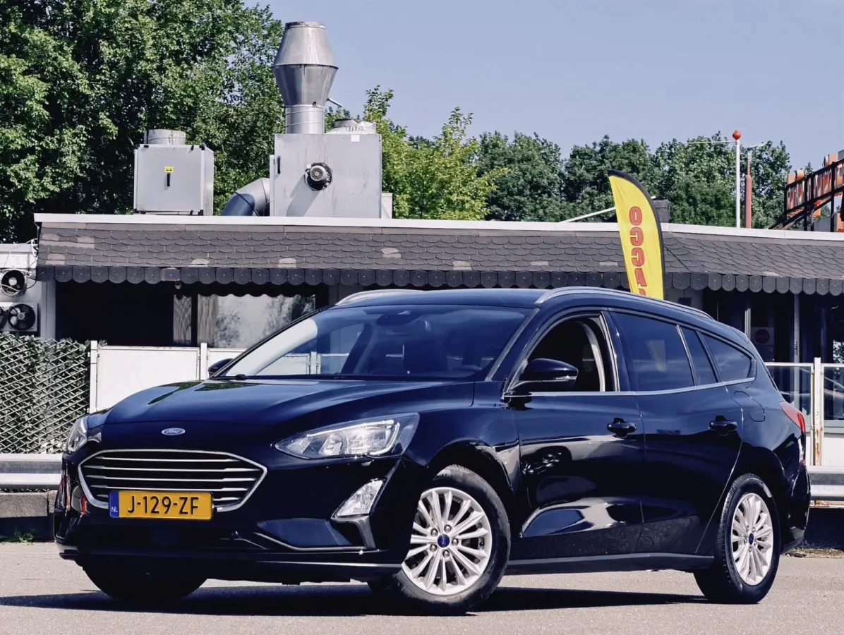 1.0 EcoBoost Hybrid Titanium X Business-NAP-PANO-1E EIGENAREN
