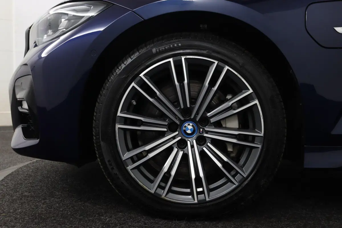330e xDrive | SOH 92% | M Sportpakket | Trekhaak | Stoelverwarming